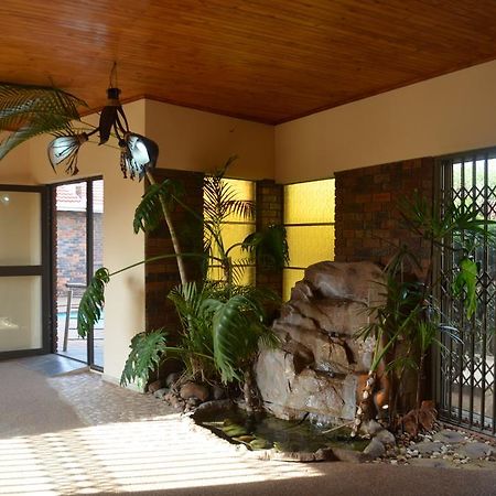 African Phoenix Guest Lodge Johannesburg Exterior photo